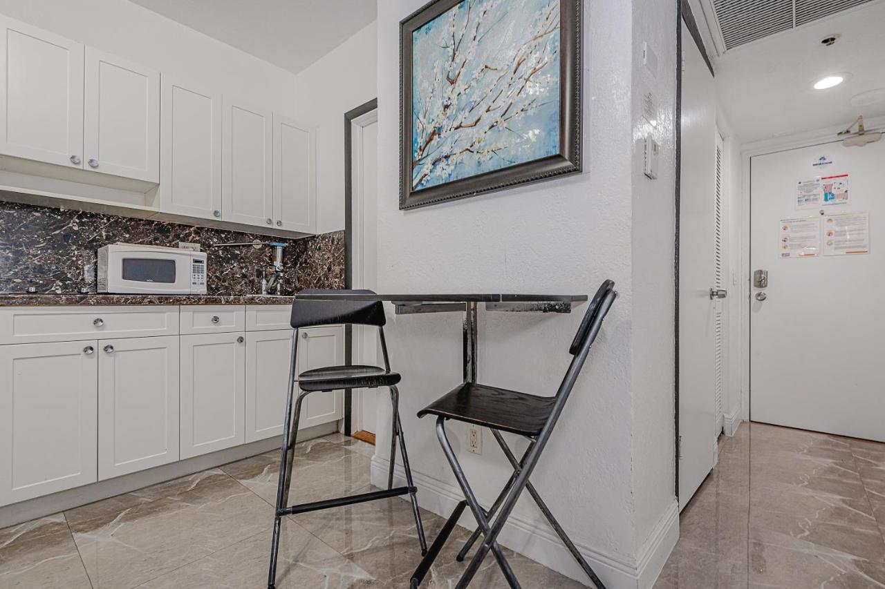 Beach Front Studio Miami Beach Exterior photo